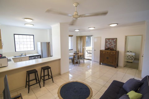 Minnie St 2 Bedroom / 2 Bathroom Apartment - Pubs and Clubs 1
