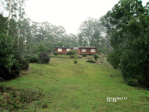 Minnow Cabins Lower Beulah - Pubs and Clubs 0