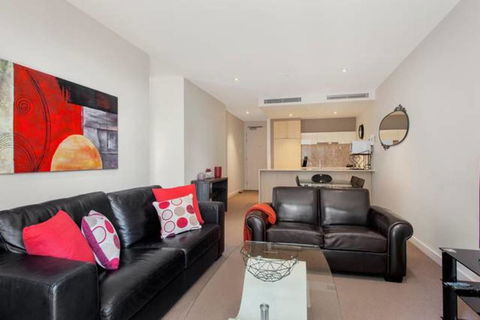 Modern Apartment - Pubs and Clubs 0