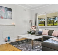 Modern Aus home on the edge of North Ryde Oval - Pubs and Clubs
