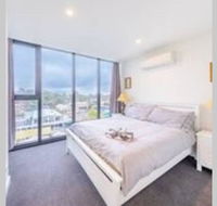Modern Luxury 3 Bedroom Apartment with Sea Views - Go Out