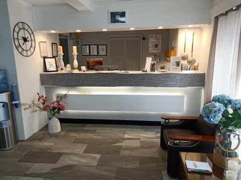 Molly Morgan Motor Inn - Pubs and Clubs 0