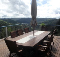Montville Holiday House - Pubs and Clubs