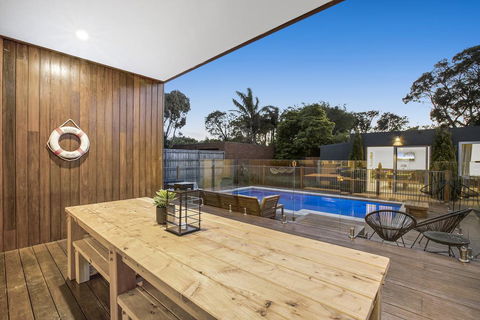 Moonah Beachside Retreat - Pubs and Clubs 1