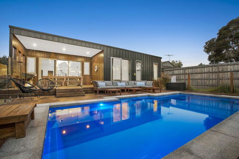 Moonah Beachside Retreat - Pubs and Clubs 0