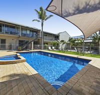 Moonlight Bay Apartments - Pubs and Clubs