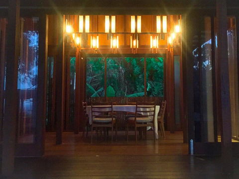 Moonshine Beach Shack - Pubs and Clubs 3
