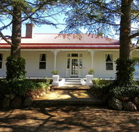 Moore Park Inn - Pubs and Clubs