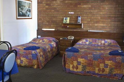 Motel Myall - Pubs and Clubs 0