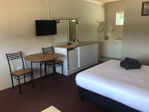 Motel Wellington Wodonga - Pubs and Clubs 3