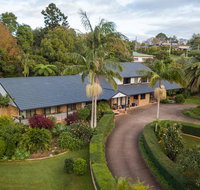 Mountain Sanctuary BB - Pubs and Clubs