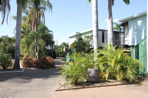 Mt Isa Irish Club Accommodation - Pubs and Clubs 2