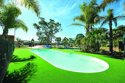 Mudgee Holiday Park - Pubs and Clubs 0