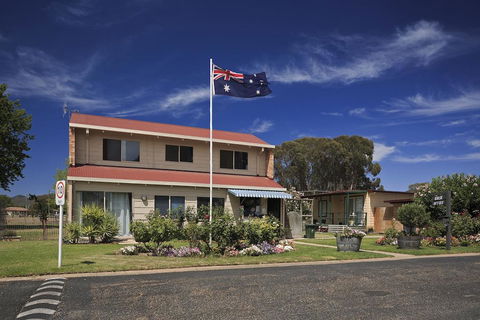 Mudgee Valley Park - Pubs and Clubs 0