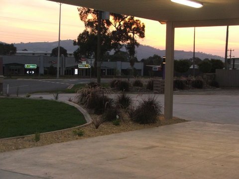 Murray Valley Motel - Pubs and Clubs 2
