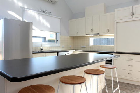 Murray's Place On Pakenham - Pubs and Clubs 3