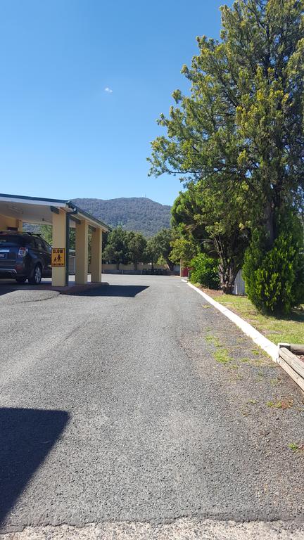 Murrurundi Motel - Go Out 3