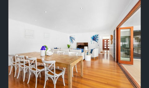 Narrabeen Beach House - Go Out 1
