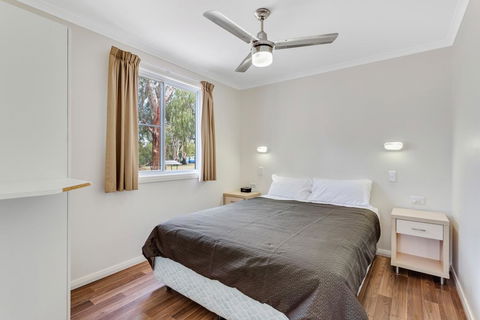 Narrabri Big Sky Caravan Park - Go Out 2