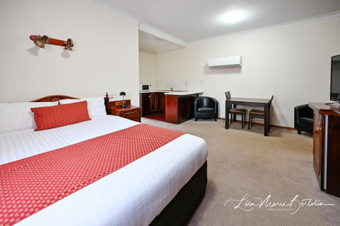 Narrandera Club Motor Inn - Go Out 3
