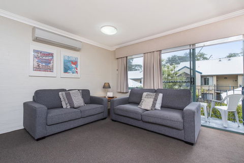 Subiaco Village 20 - Go Out 5