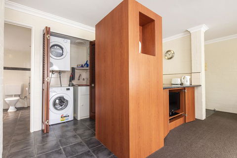 Subiaco Village 20 - Go Out 10