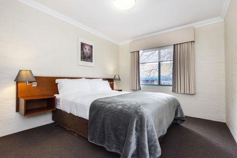 Subiaco Village 20 - Go Out 11