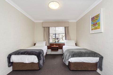 Subiaco Village 20 - Go Out 13
