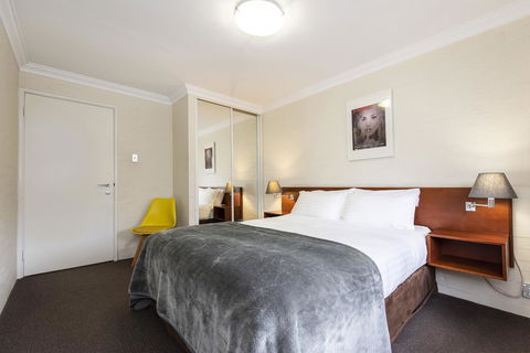 Subiaco Village 20 - Go Out 12