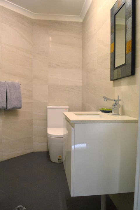 Busselton Ithaca Motel - Pubs and Clubs 16