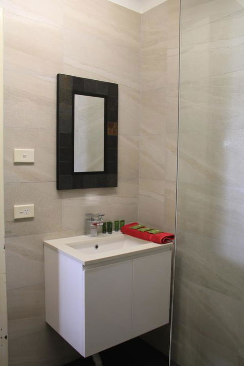 Busselton Ithaca Motel - Pubs and Clubs 28