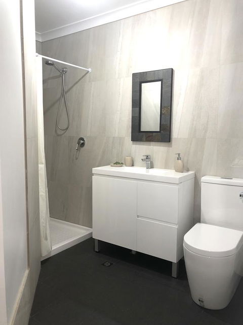 Busselton Ithaca Motel - Pubs and Clubs 17