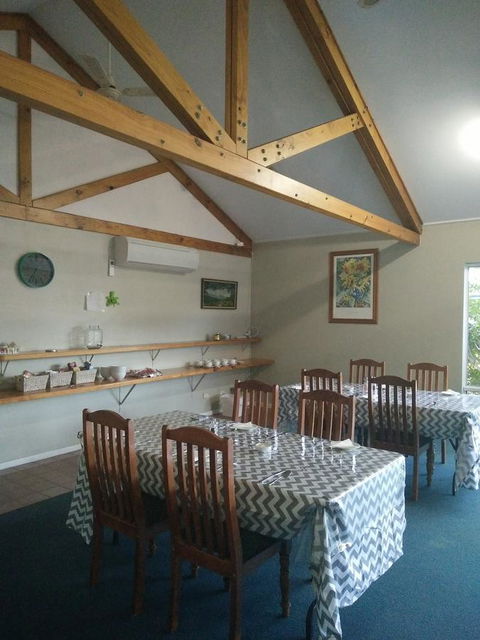 Busselton Ithaca Motel - Pubs and Clubs 9