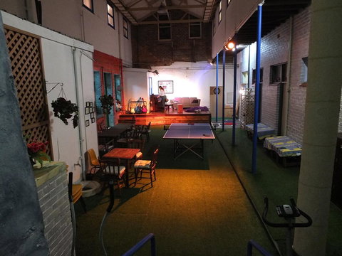 1849 Backpackers Albany - Go Out 12