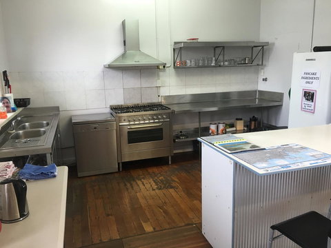 1849 Backpackers Albany - Go Out 9