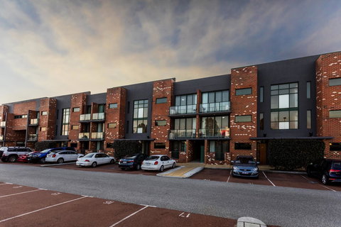 Perth Ascot Central Apartment Hotel Official - Go Out 4