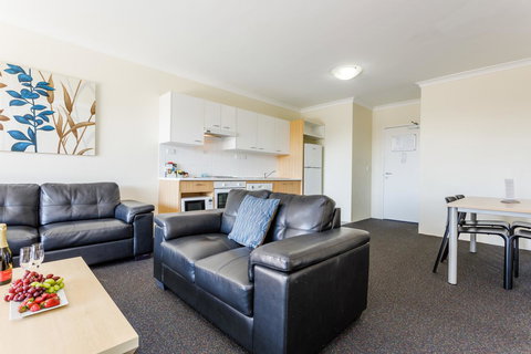 Perth Ascot Central Apartment Hotel Official - Go Out 10