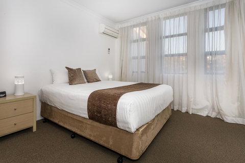 Perth Ascot Central Apartment Hotel Official - Go Out 16