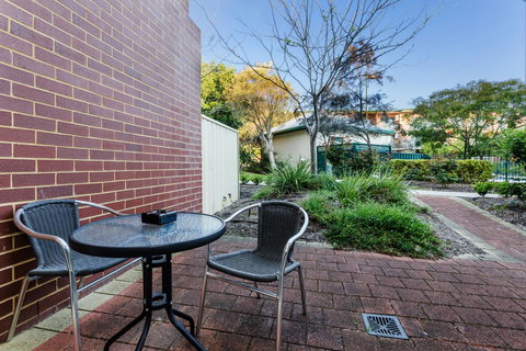 Perth Ascot Central Apartment Hotel Official - Go Out 23