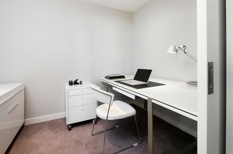 Claremont Quarter Luxury Apartment - Pubs and Clubs 12