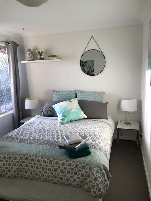 Blue Lake Family Retreat - Pubs and Clubs 19