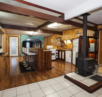 Rustic Retreat Esperance - Pubs and Clubs