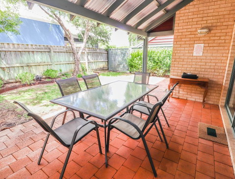 Bayshore Beachside Resort - Go Out 38