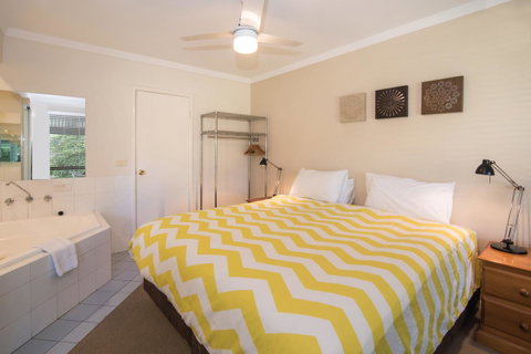 Bayshore Beachside Resort - Go Out 28