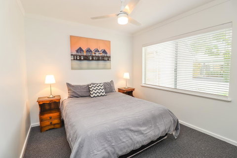 Bayshore Beachside Resort - Go Out 37
