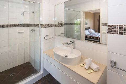 Bayshore Beachside Resort - Go Out 16