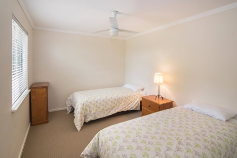 Bayshore Beachside Resort - Go Out 27