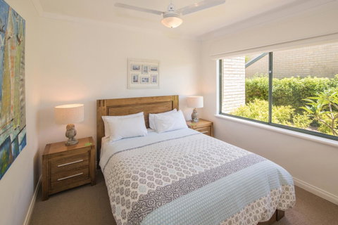 Bayshore Beachside Resort - Go Out 9