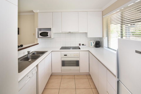 Bayshore Beachside Resort - Go Out 30