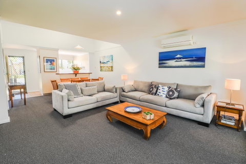 Bayshore Beachside Resort - Go Out 41